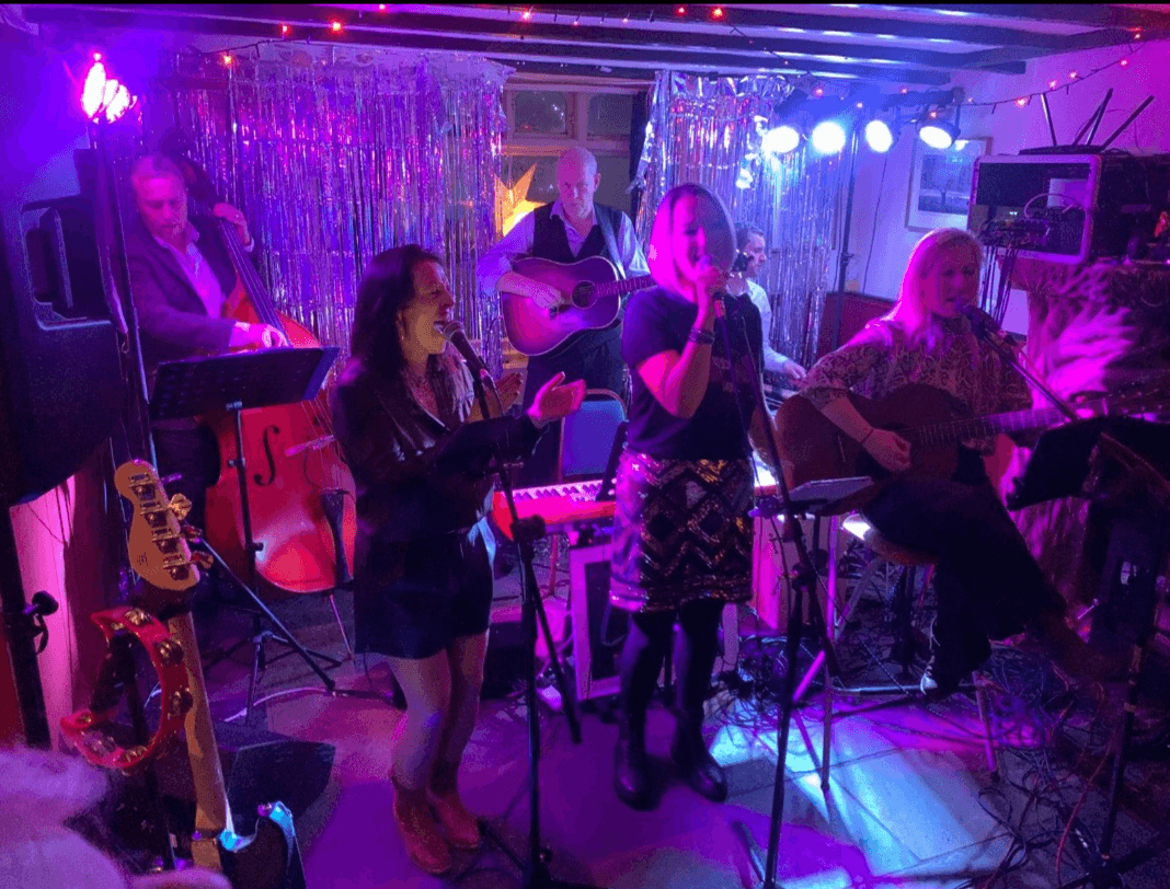 LIVE Music – Luna Music